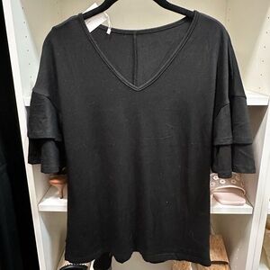 NWT Sialois women’s bell-sleeve casual tee in poly/rayon/spandex size S